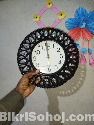 Premium Quality Clock.